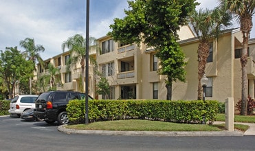 Legacy at Coconut Creek in Coconut Creek, FL - Foto de edificio - Building Photo