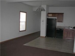 1640 SW Madison St in Lee's Summit, MO - Foto de edificio - Building Photo