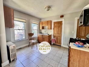 435 Third Ave, Unit 2 in West Haven, CT - Building Photo - Building Photo