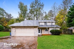 6668 Windwood Cir in Douglasville, GA - Building Photo