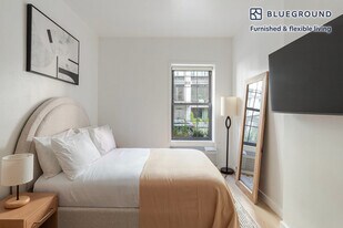 216 E 13th St in New York, NY - Building Photo