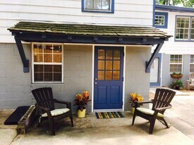 914 Pecan St, Unit B in Clarkston, GA - Building Photo