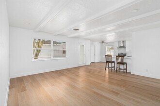 4947 Cheena Dr in Houston, TX - Building Photo - Building Photo