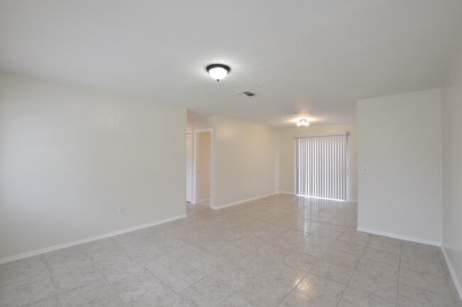 1500 Coronet Dr in Deltona, FL - Building Photo - Building Photo