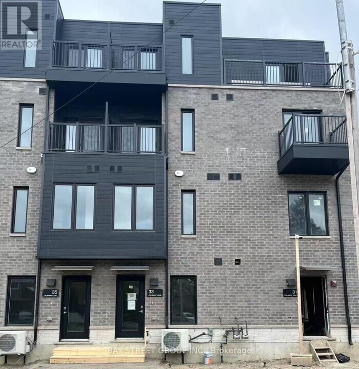 33 CALAMINT Ln in Toronto, ON - Building Photo