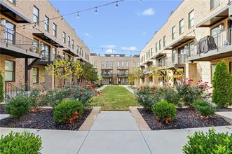 1026 Robert Smalls Wy in Atlanta, GA - Foto de edificio - Building Photo