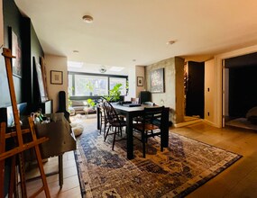 24 Maple Ave, Unit 2 in Cambridge, MA - Building Photo - Building Photo