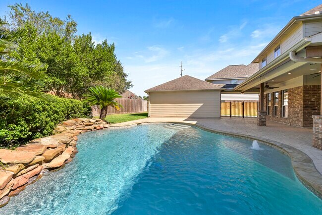 2806 Shadow Canyon Ln