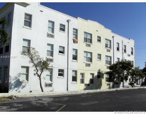 924 Marseille Dr-Unit -5 in Miami Beach, FL - Foto de edificio - Building Photo