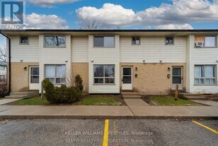 135 Belmont Dr in London, ON - Building Photo