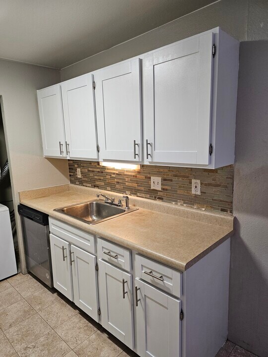 451 Golden Cir, Unit #211 in Golden, CO - Foto de edificio