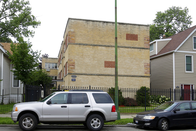 4889 N Ashland Ave in Chicago, IL - Building Photo - Building Photo