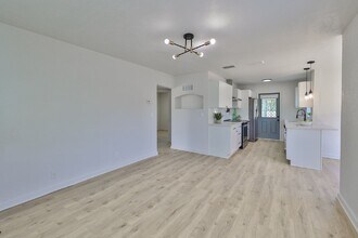 867 53rd Terrace N in St. Petersburg, FL - Building Photo - Building Photo