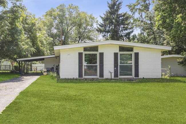 property at 790 Pebble Ln