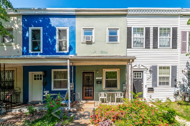 property at 115 16th St SE