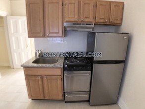 62 Boylston St in Boston, MA - Building Photo - Building Photo