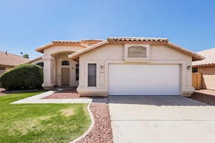 12409 W Cambridge Ave in Avondale, AZ - Building Photo