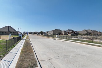 Abe's Landing in Granbury, TX - Building Photo - Building Photo