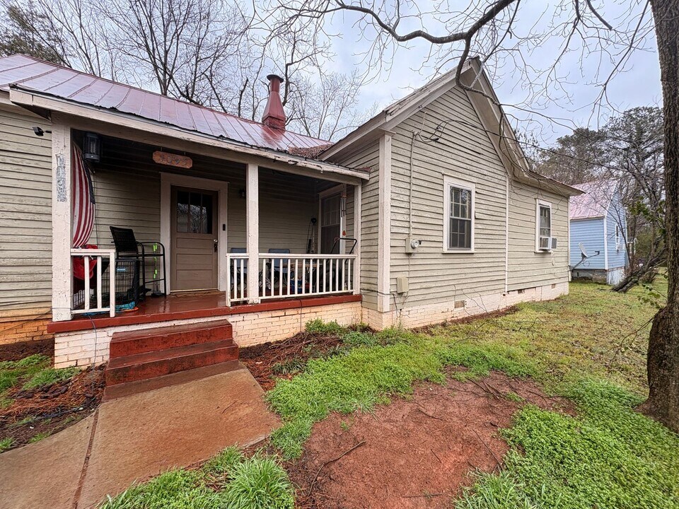 1095 Macon Hwy in Athens, GA - Building Photo