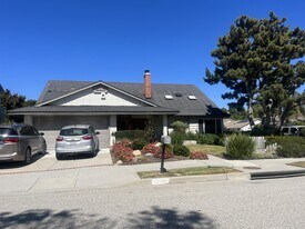 6237 Hunter St in Ventura, CA - Building Photo