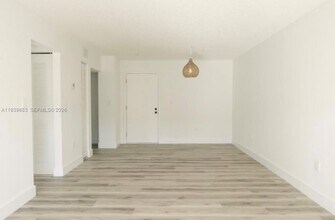 8287 SW 128th St in Miami, FL - Building Photo - Building Photo