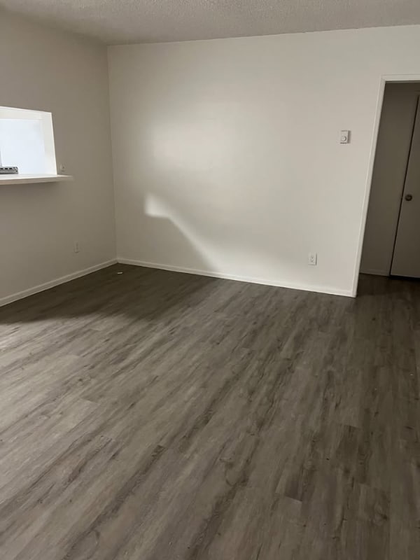 8135 Langdon Ave in Los Angeles, CA - Building Photo - Building Photo