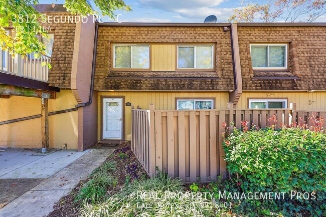 property at 3812 Segundo Pl