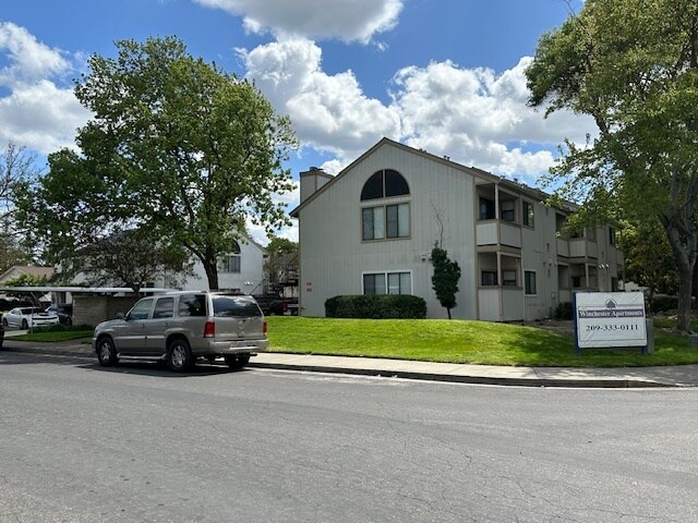 Winchester Apartments in Lodi, CA - Building Photo - Building Photo