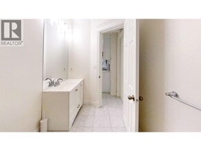 3095 E 45th Ave in Vancouver, BC - Building Photo - Building Photo