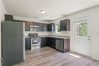 631 Carlton Pointe Dr in Palmetto, GA - Building Photo - Building Photo