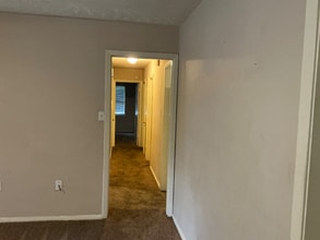 402 Oakhill Cir in Clinton, MS - Building Photo - Building Photo