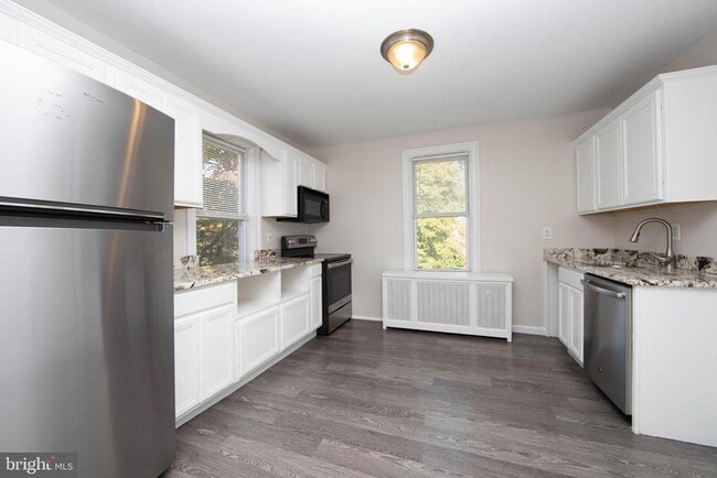 property at 911 Eldridge Ave