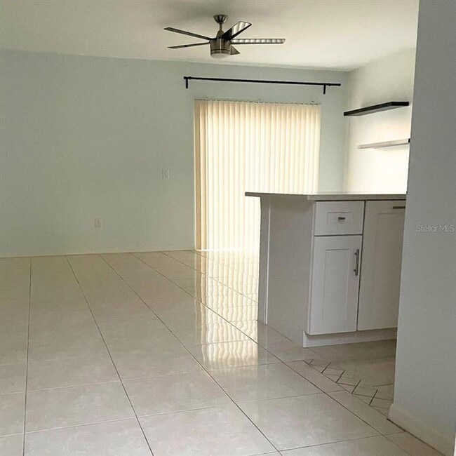 1051 Dudley Dr in Kissimmee, FL - Building Photo - Building Photo