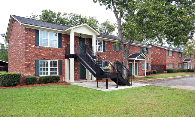 Huntingdon Apartments in Albany, GA - Building Photo - Building Photo