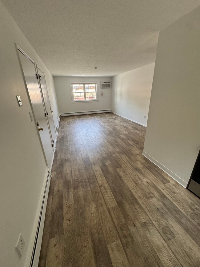 14 Central St, Unit #3 in Beverly, MA - Foto de edificio - Building Photo