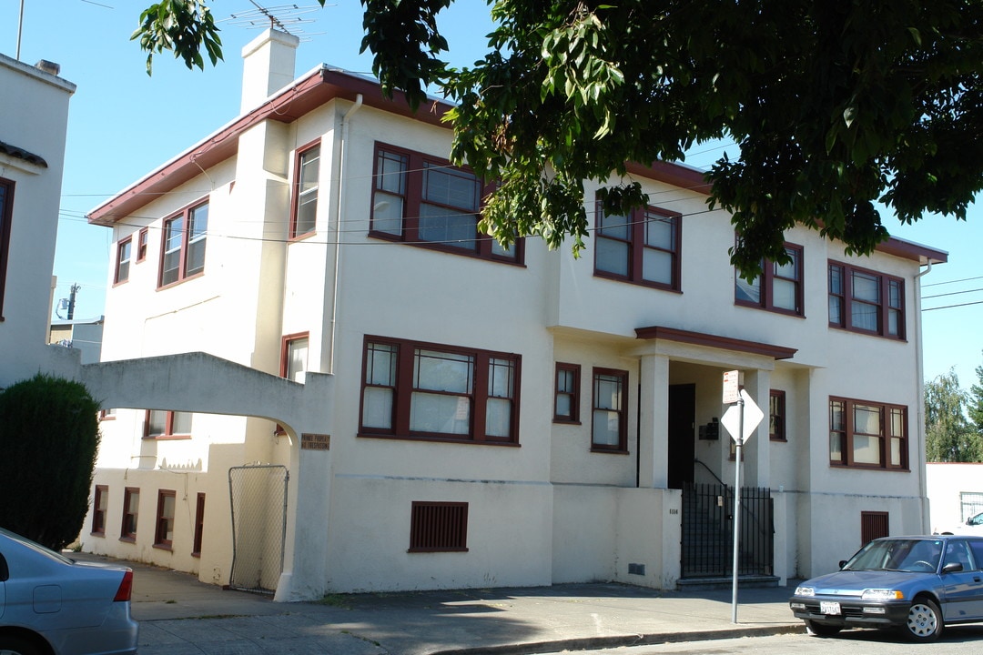 691-699 Fairview St in Oakland, CA - Building Photo