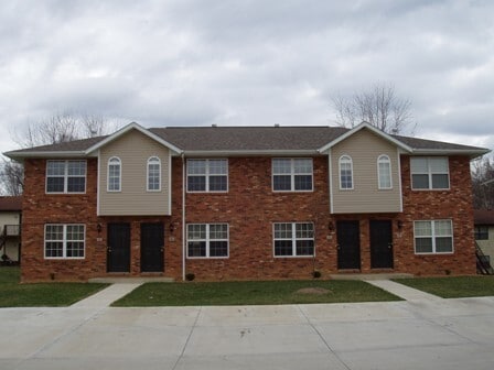 property at 16 Peartree Ln
