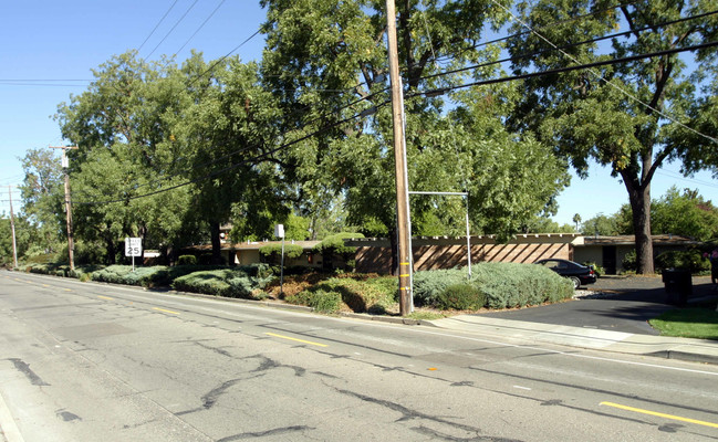 Villa Vicente in Pleasanton, CA - Foto de edificio - Building Photo