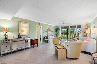 415 Augusta Blvd, Unit 310 in Naples, FL - Building Photo - Building Photo