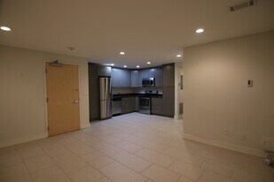 547 Columbus Ave, Unit 2 in Boston, MA - Building Photo
