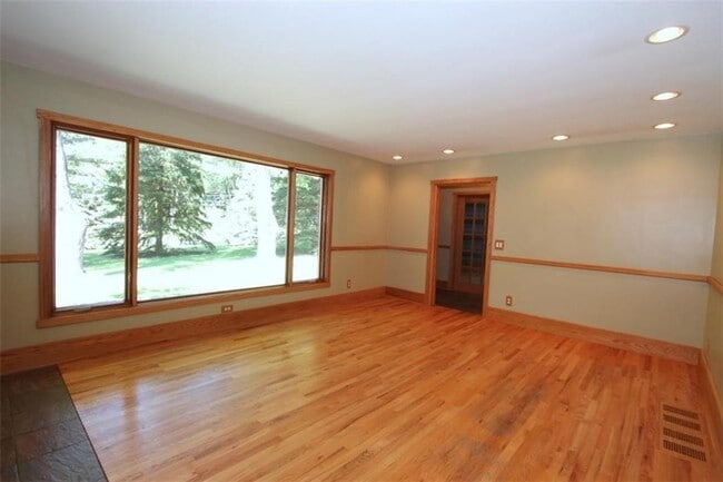 934 Boughton Hill Rd in Victor, NY - Building Photo - Building Photo