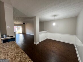 333 Tara Commons Cir in Loganville, GA - Foto de edificio - Building Photo