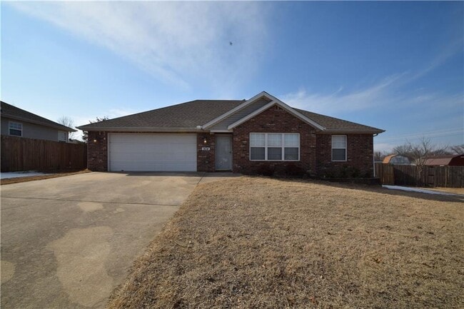 property at 904 SW Natchez Ct