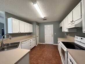 9007 Bridgecreek Dr W in Jacksonville, FL - Building Photo - Building Photo
