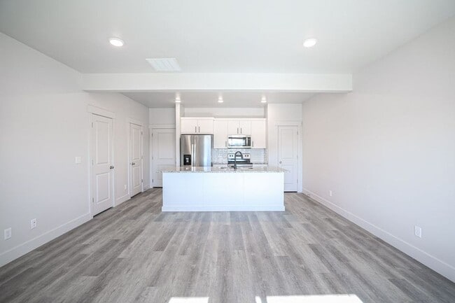 651 S 2400 W in Rexburg, ID - Building Photo - Building Photo