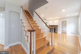 9211 Bells Mill Rd in Potomac, MD - Building Photo - Building Photo