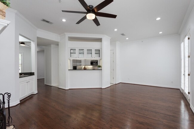 3702 Holland Ave in Dallas, TX - Building Photo - Building Photo