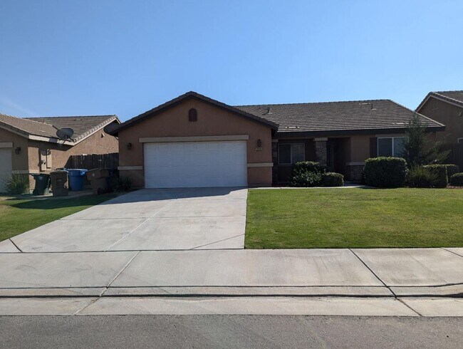 12215 Hawksmoor St in Bakersfield, CA - Foto de edificio - Building Photo