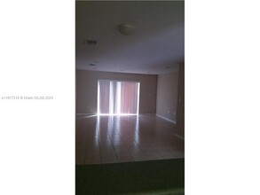 3191 SW 129th Ave-Unit -119 in Miramar, FL - Foto de edificio - Building Photo