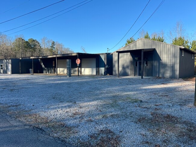 27 Pinedale Shores Rd in Jasper, AL - Building Photo - Building Photo